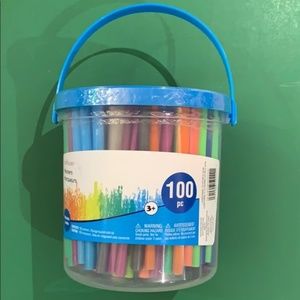 Markers with Mega Bucket by Creatology, 100 Pieces